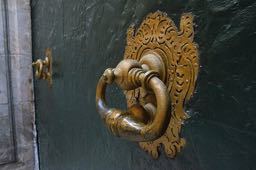 knocker